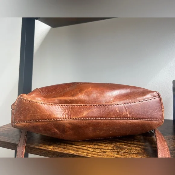 Frye Cognac Leather Crossbody Tote Bag | Vintage Patina - Picture 6 of 8